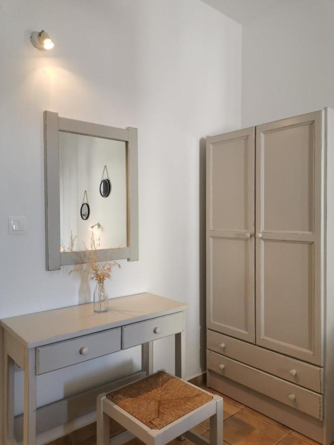 Helen'S Minimal Studios & Apartments Alikí Kültér fotó