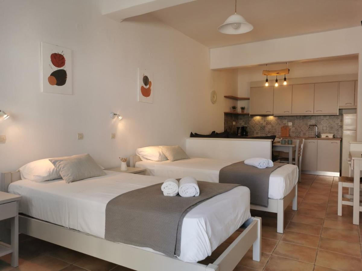 Helen'S Minimal Studios & Apartments Alikí Kültér fotó