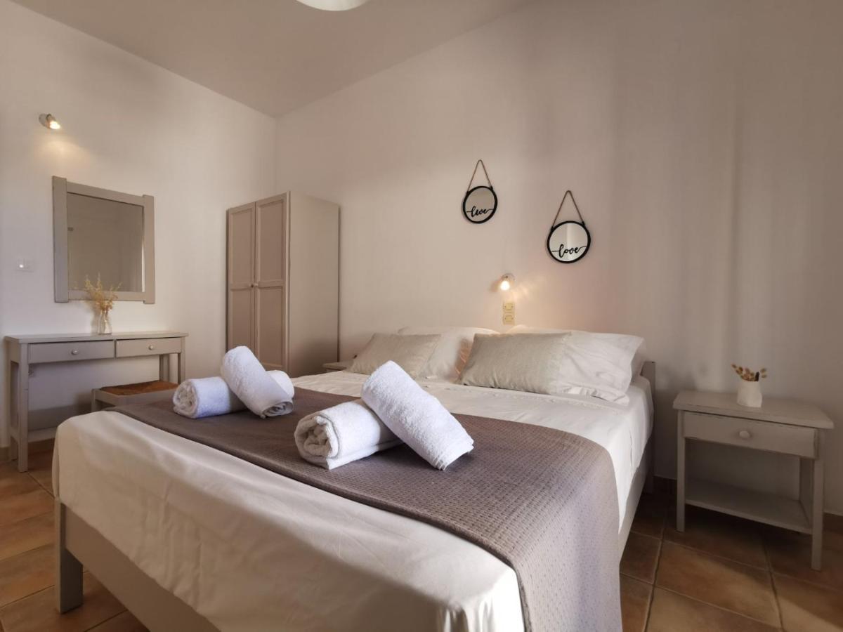 Helen'S Minimal Studios & Apartments Alikí Kültér fotó